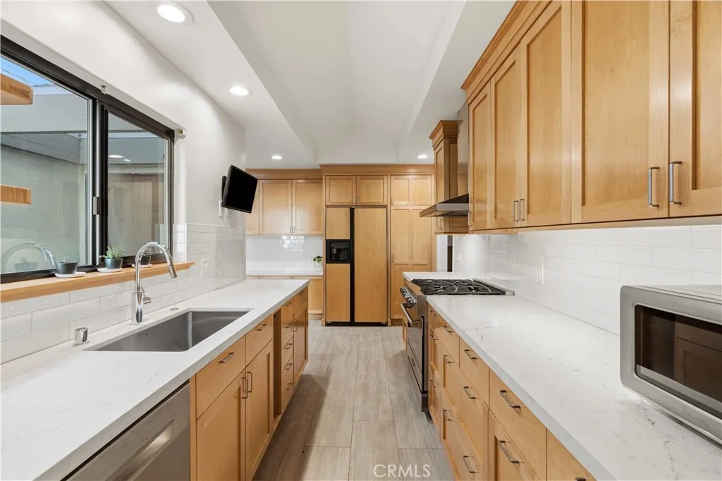 201 N Orange Grove Boulevard 532, Pasadena, California 91103 home-pic-15